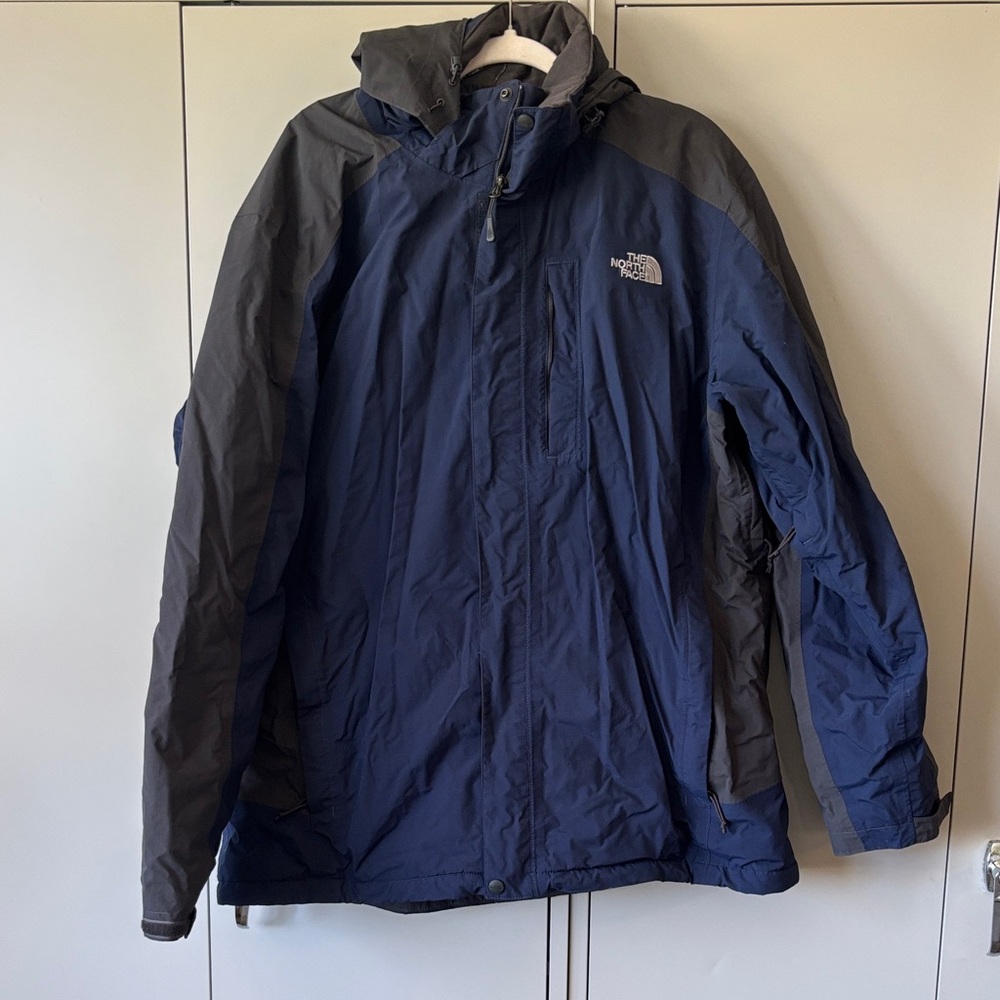 The north face men’s winter coat size XXL gray navy blue zip up hood